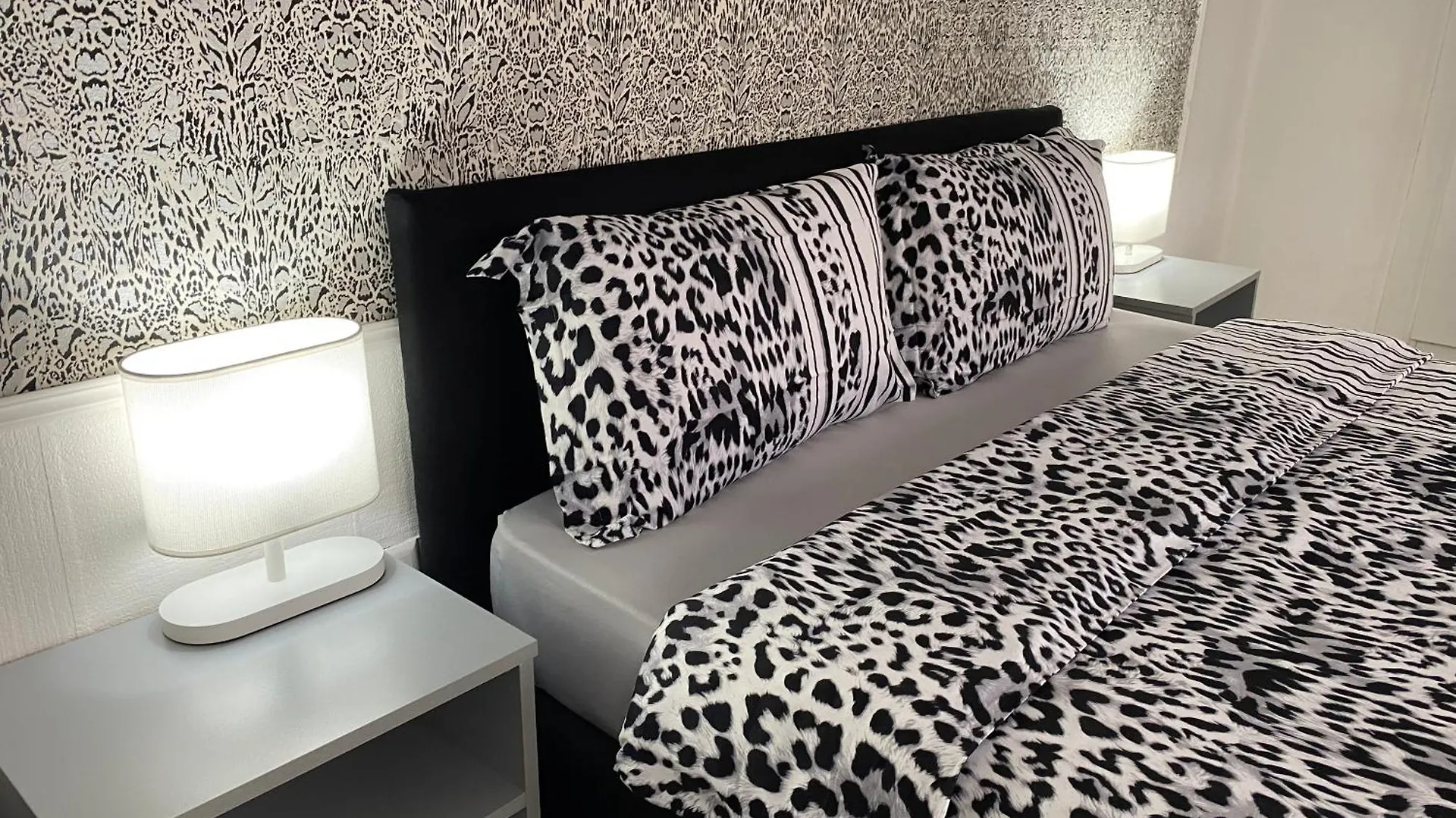 Guest House In Avlabari Тбилиси Апартаменты