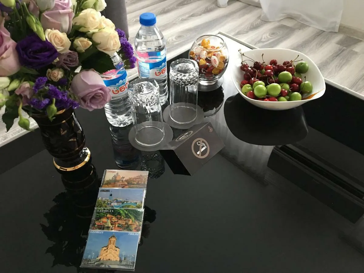 Guest House In Avlabari Тбилиси Апартаменты